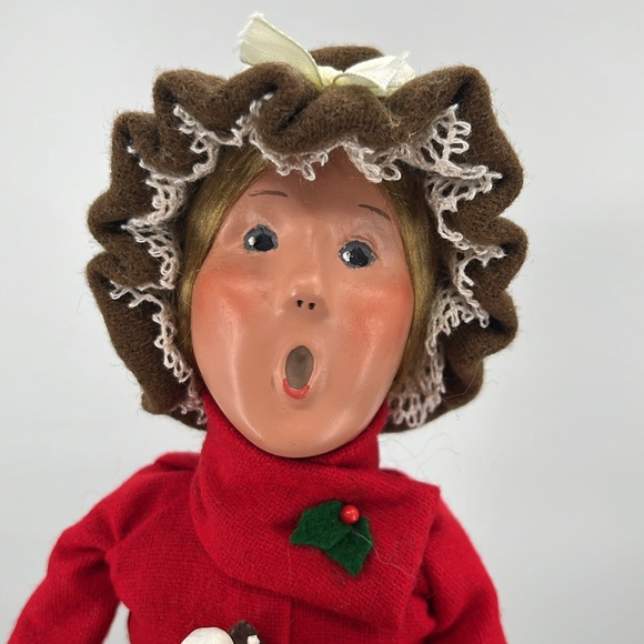 Byers Choice Caroler “Traditional Woman” (Blonde) 13” - Picture 5 of 8